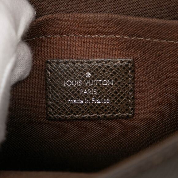 Louis Vuitton Taiga Andrei Crossbody Bag M32488 - Picture 5 of 6